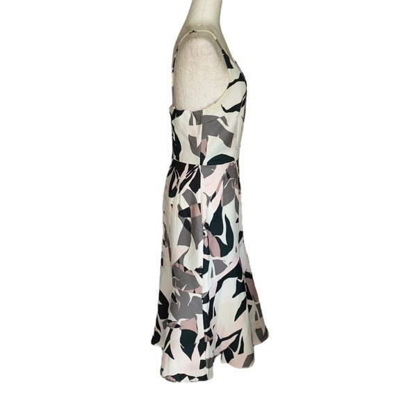 Cooper ST Leaf Dancer Mermaid Flared Hem Knee Length Dress - 6 - Picture 9 of 16